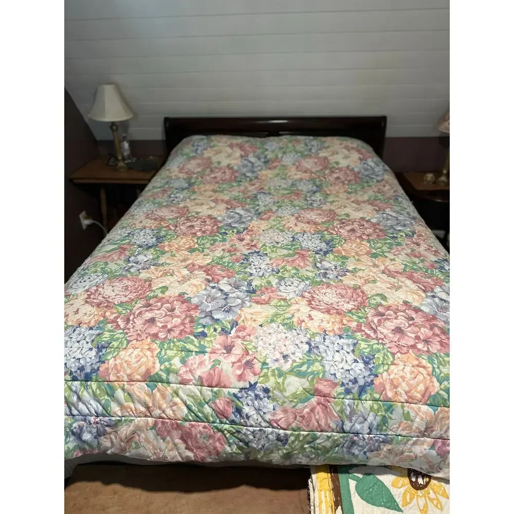 Vintage Croscill Cottagecore Pastel Floral Queen Size Comforter Rose Violet